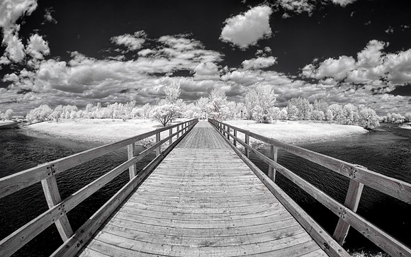 Pont ver l'ile Grosbois - IR