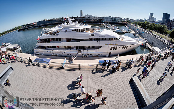 The Blue Moon Yacht - Old Port of Montreal