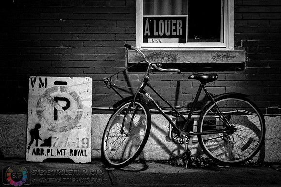 City Street Clutter / Désordre sur la rue
