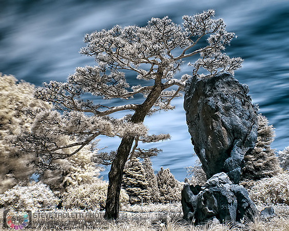The Boulder / Le monolithe - IR